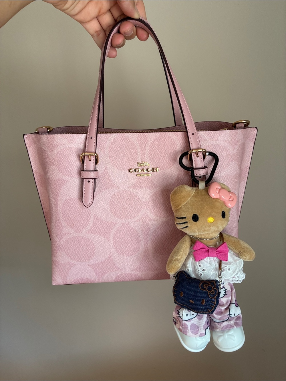 Hello Kitty Plush Fashion Diva Keychain Bag Charm